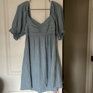 Lush short sleeve dress